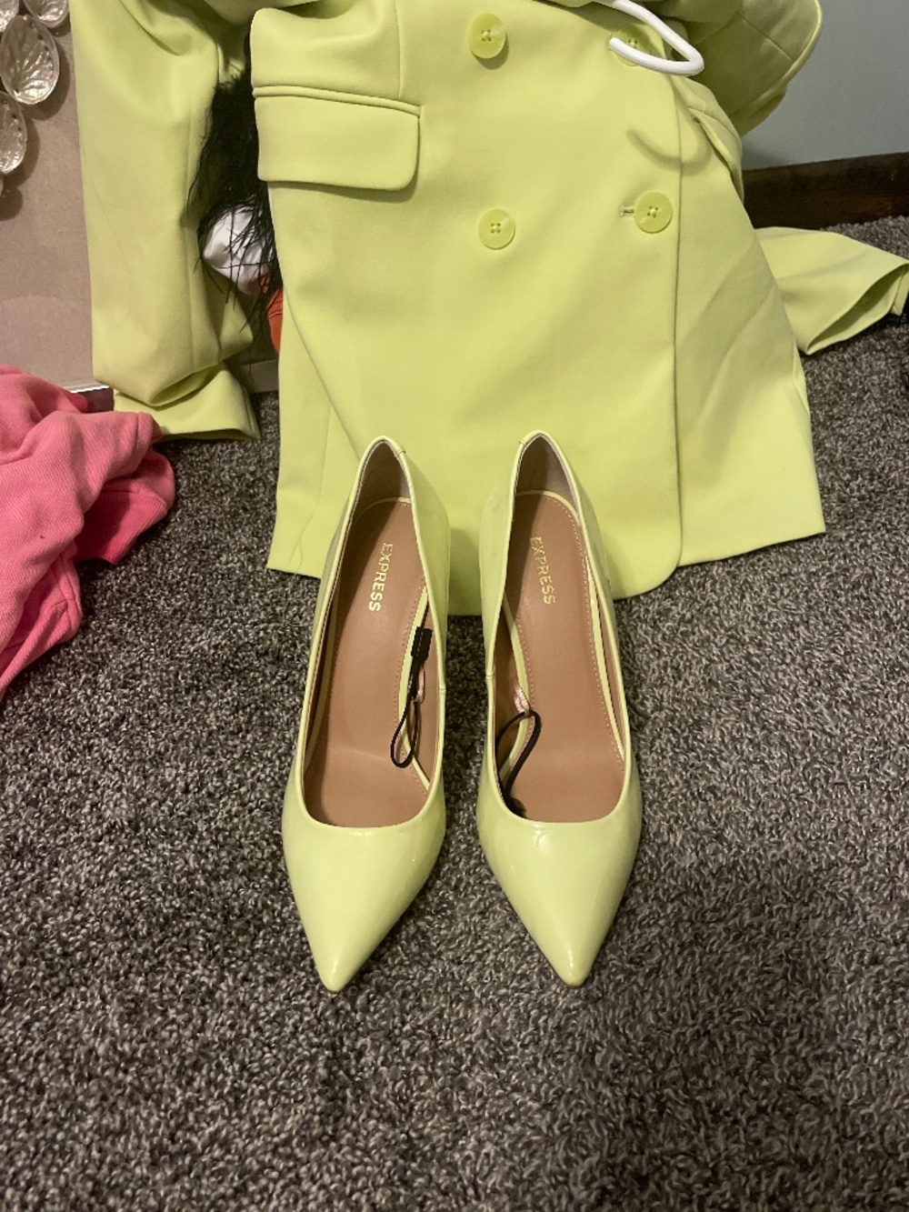 Chartreuse pointed toe high heels
